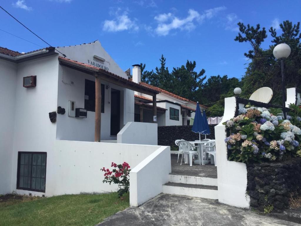 Ocean Front Rooms Horta  Buitenkant foto